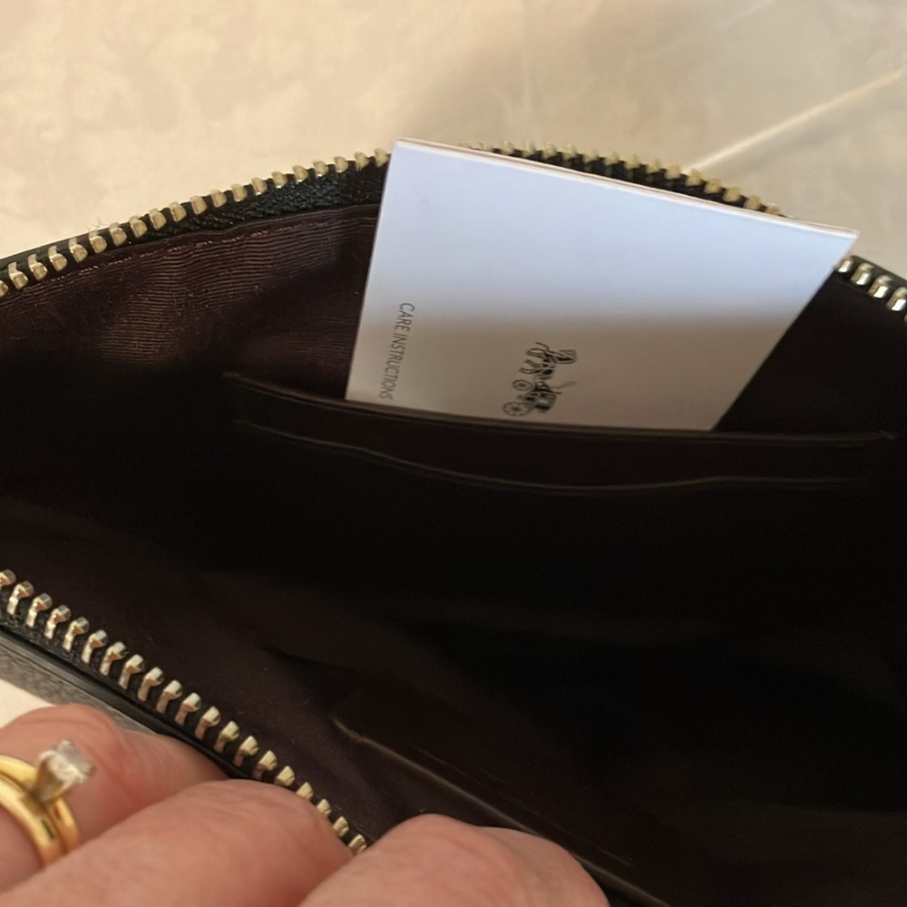 Coach limited Edition Marvel Bubble Pouch Wristlet Like New - Picture 5 of 6